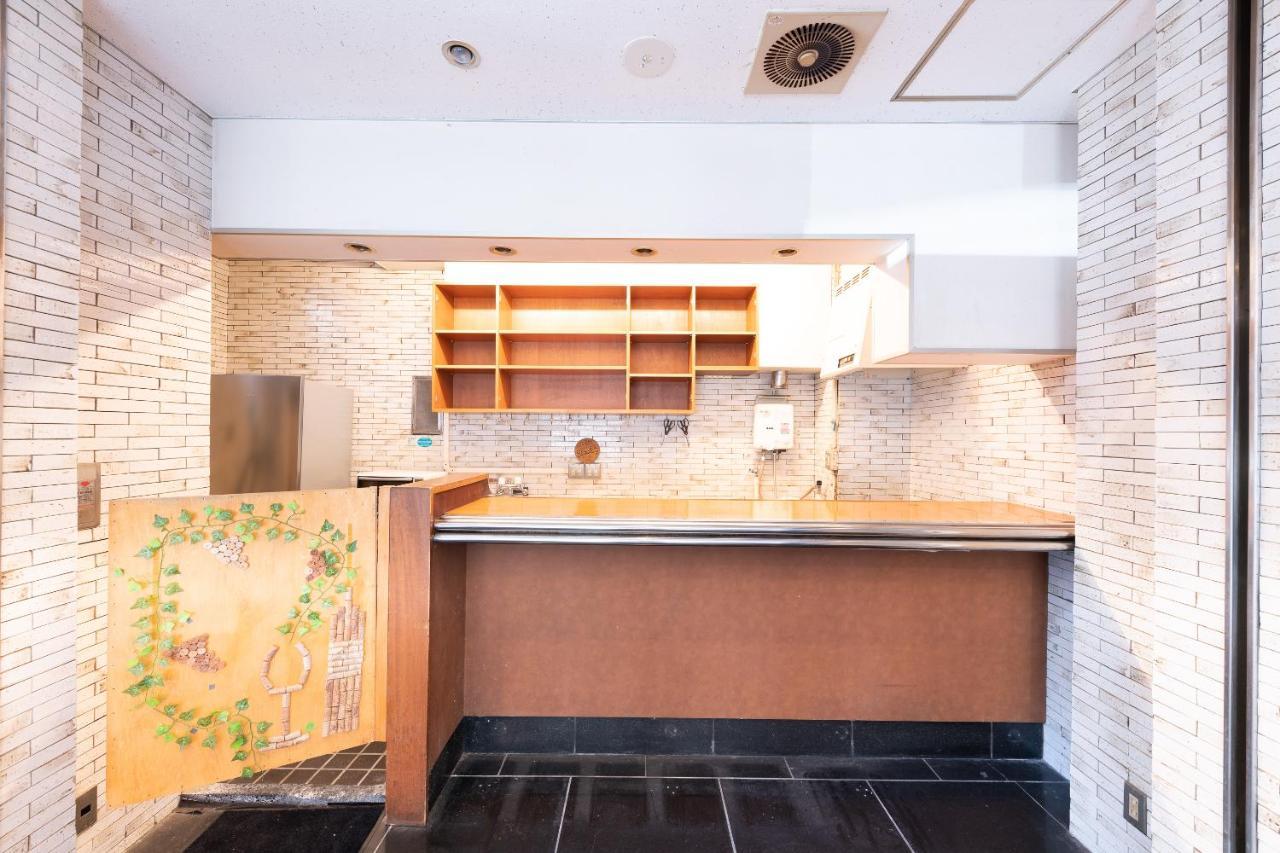 Oyo Hotel Exsaison Sugamo Tōkyō Extérieur photo