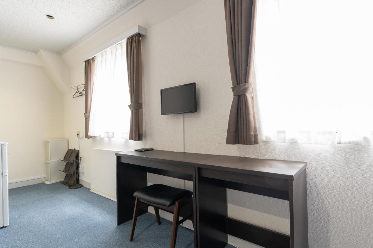 Oyo Hotel Exsaison Sugamo Tōkyō Extérieur photo