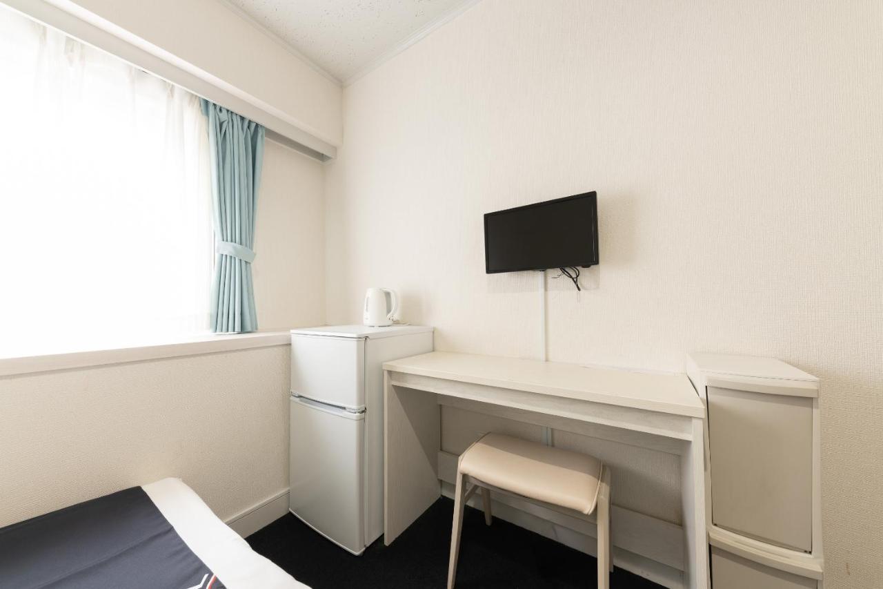 Oyo Hotel Exsaison Sugamo Tōkyō Extérieur photo