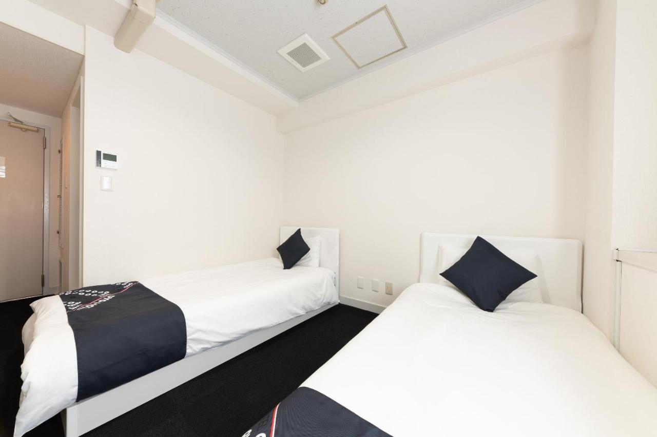 Oyo Hotel Exsaison Sugamo Tōkyō Extérieur photo